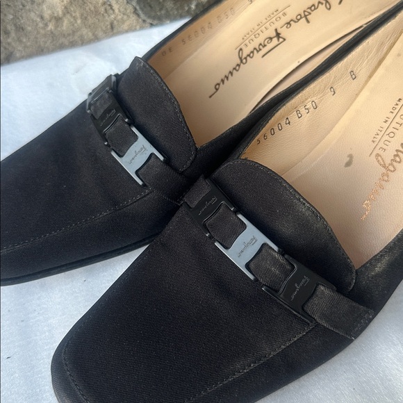 Salvatore Ferragamo Boutique Vintage Slip On Mule Pumps in Black Size 9 - Picture 5 of 7